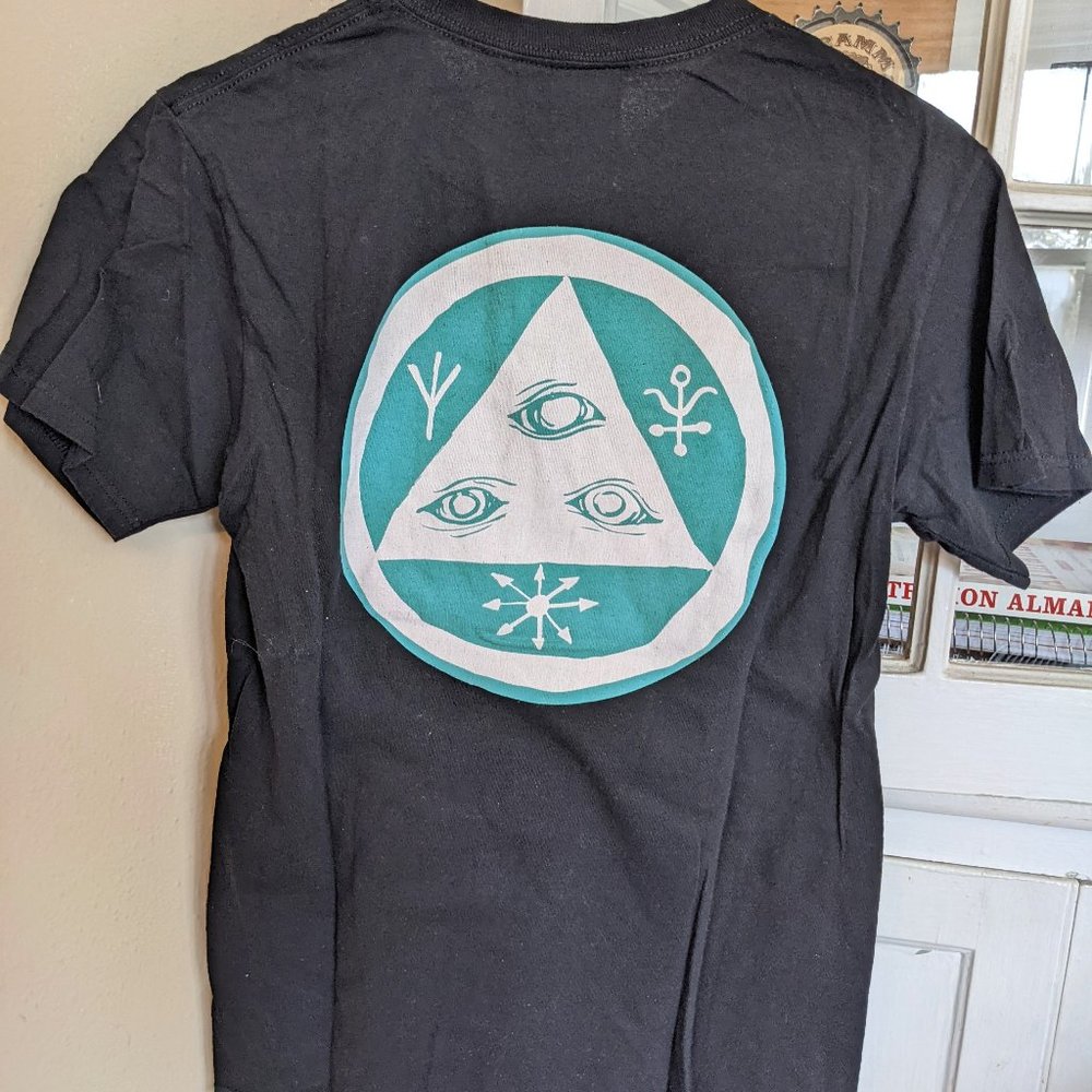 WELCOME Skateboards T-shirt w/ Graphic